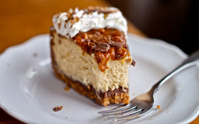 http://www.yammiesnoshery.com/2012/04/caramel-toffee-crunch-cheesecake.html