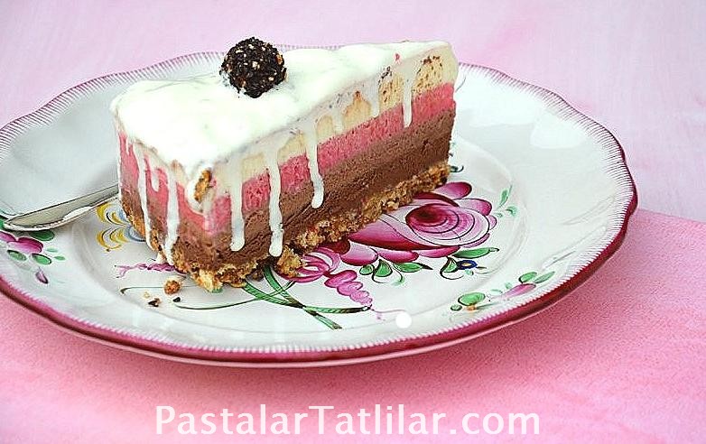 PastalarTatlılar . com Dört Renk Pasta