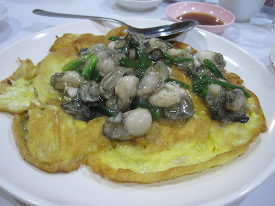 Lee Kui (Ah Hoi) Restaurant, oyster omelette