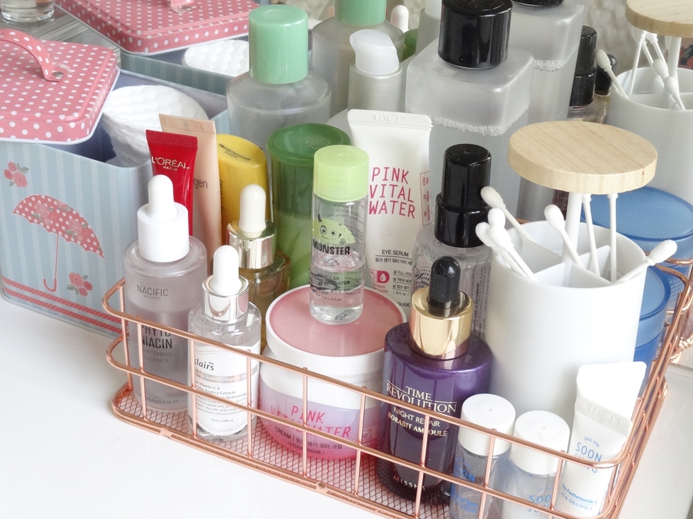 A Cynful Fiction Skincare Organizer Rose Gold