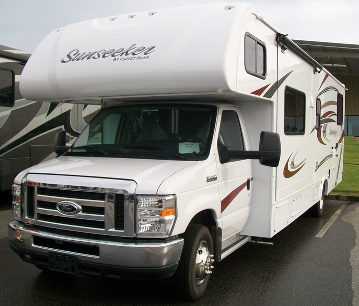 Bob Ledford's Adventure Motorhomes 2016 Forest River Sunseeker 3170DSF
