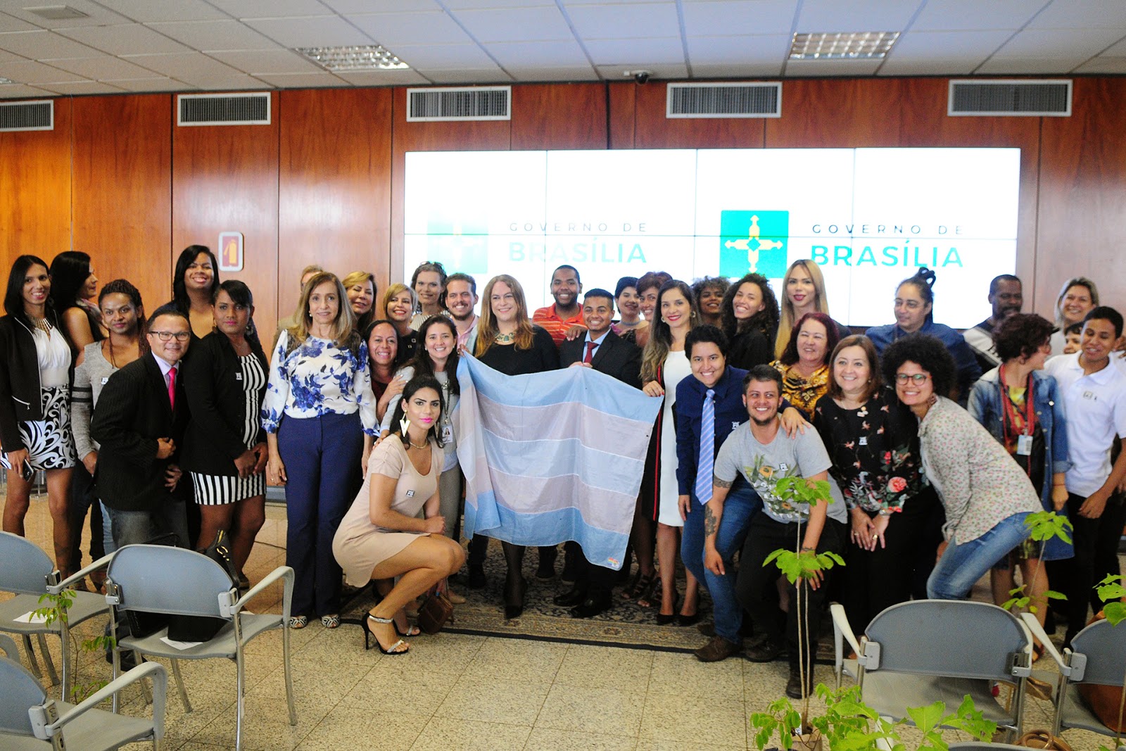 Governo de Brasília faz homenagem para militantes travestis e transexuais Governo de Brasília faz homenagem para militantes travestis e transexuais
