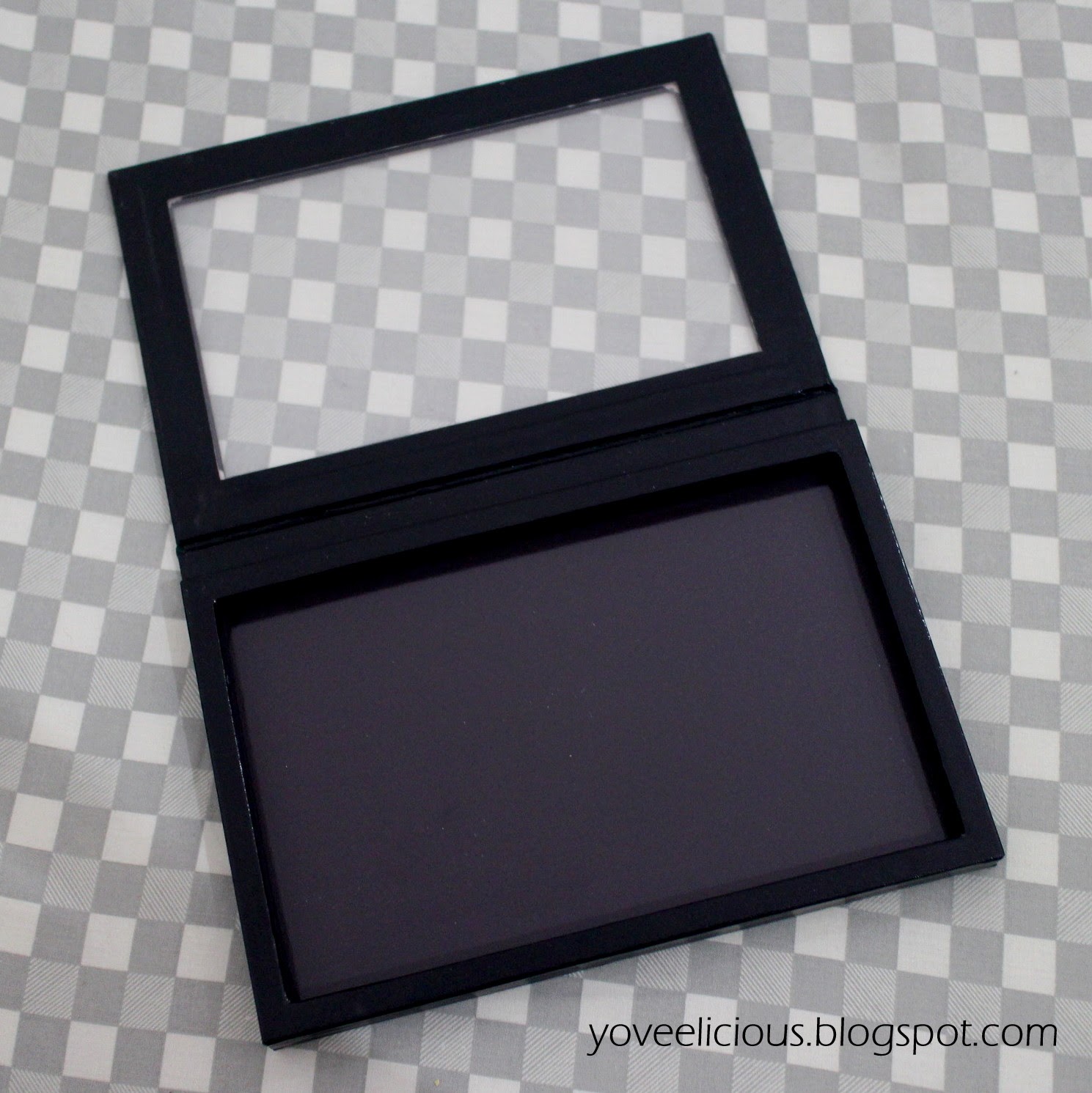 yoveelicious Z Palette Dome Palette Review + Pictures