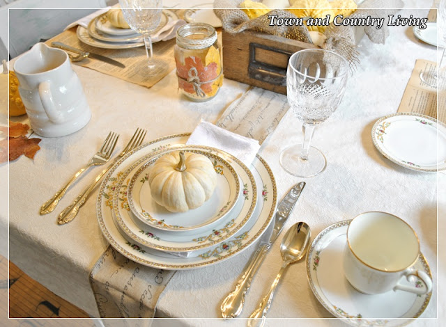 Setting a Thanksgiving Table: Option One - Town & Country Living