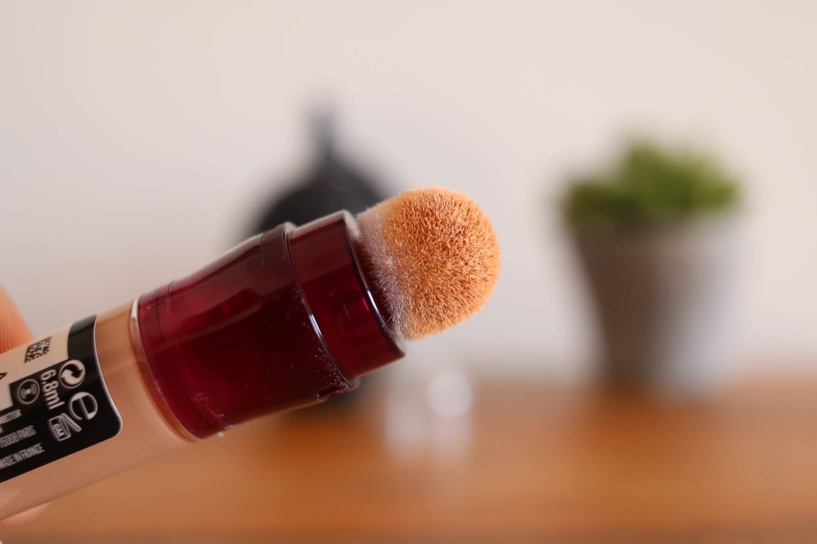 Instant Antiâge le correcteur effaceur de Maybelline 2 nouvelles teintes, mais un premier