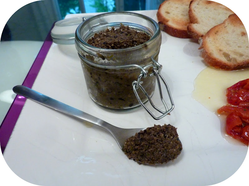 Tapenade d'olives noires sans anchois toute simple