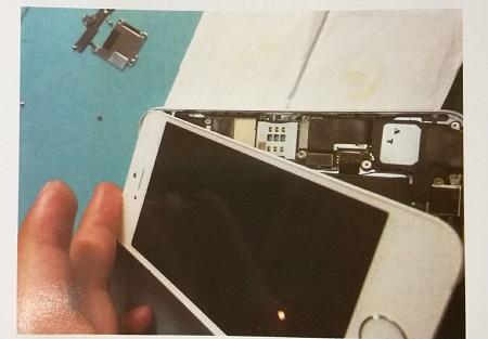 Short Guide For Fixing iPhone S Black Screen or No Display