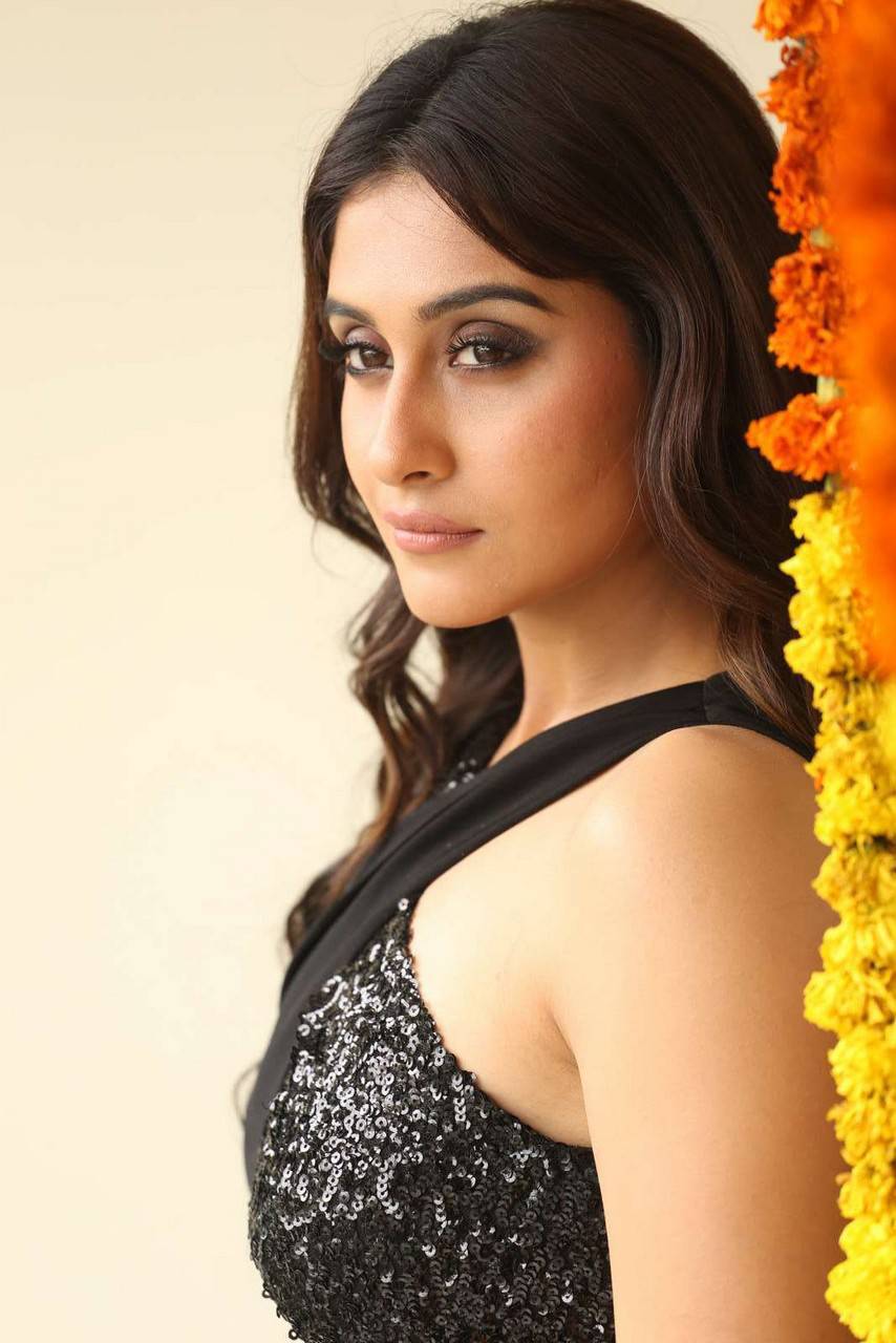 Regina Cassandra Latest Photos In Black Dress