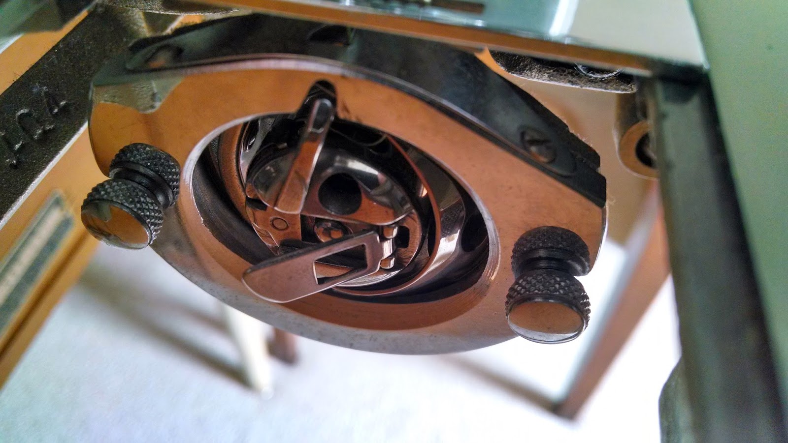 DIY Threading in the bobbin of a Kenmore Model 33 Sewing Machine