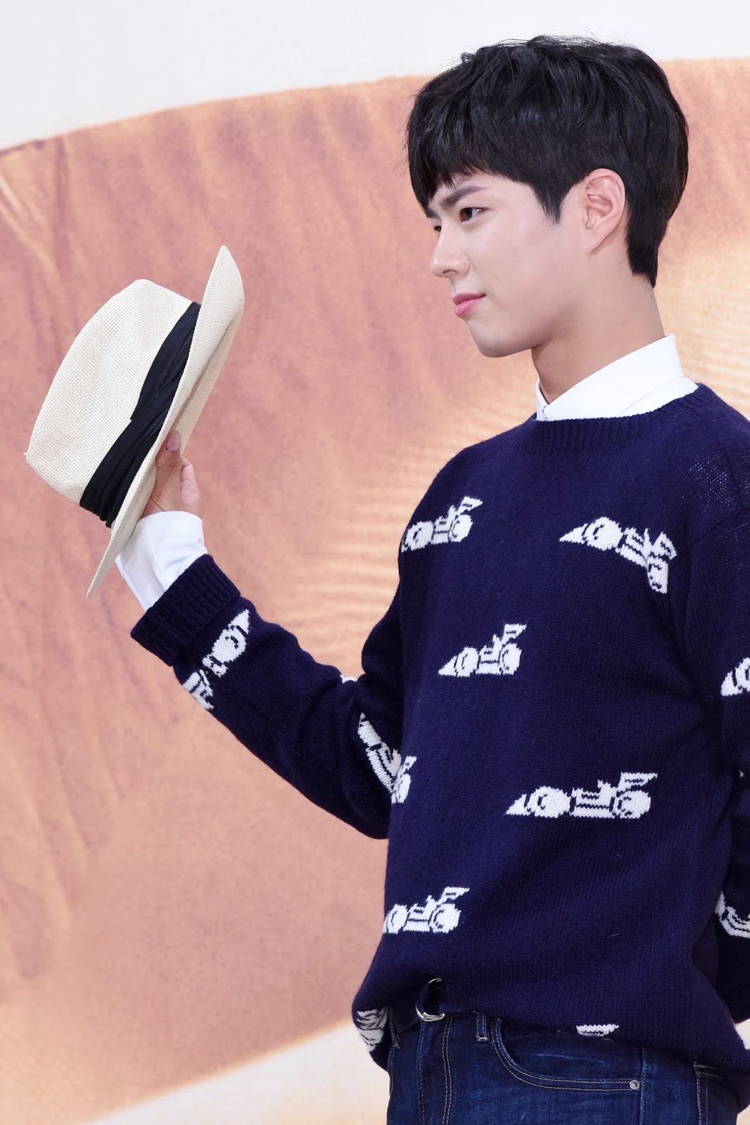 어제 박보검 꽃청춘 기자회견+시사회 | 인스티즈