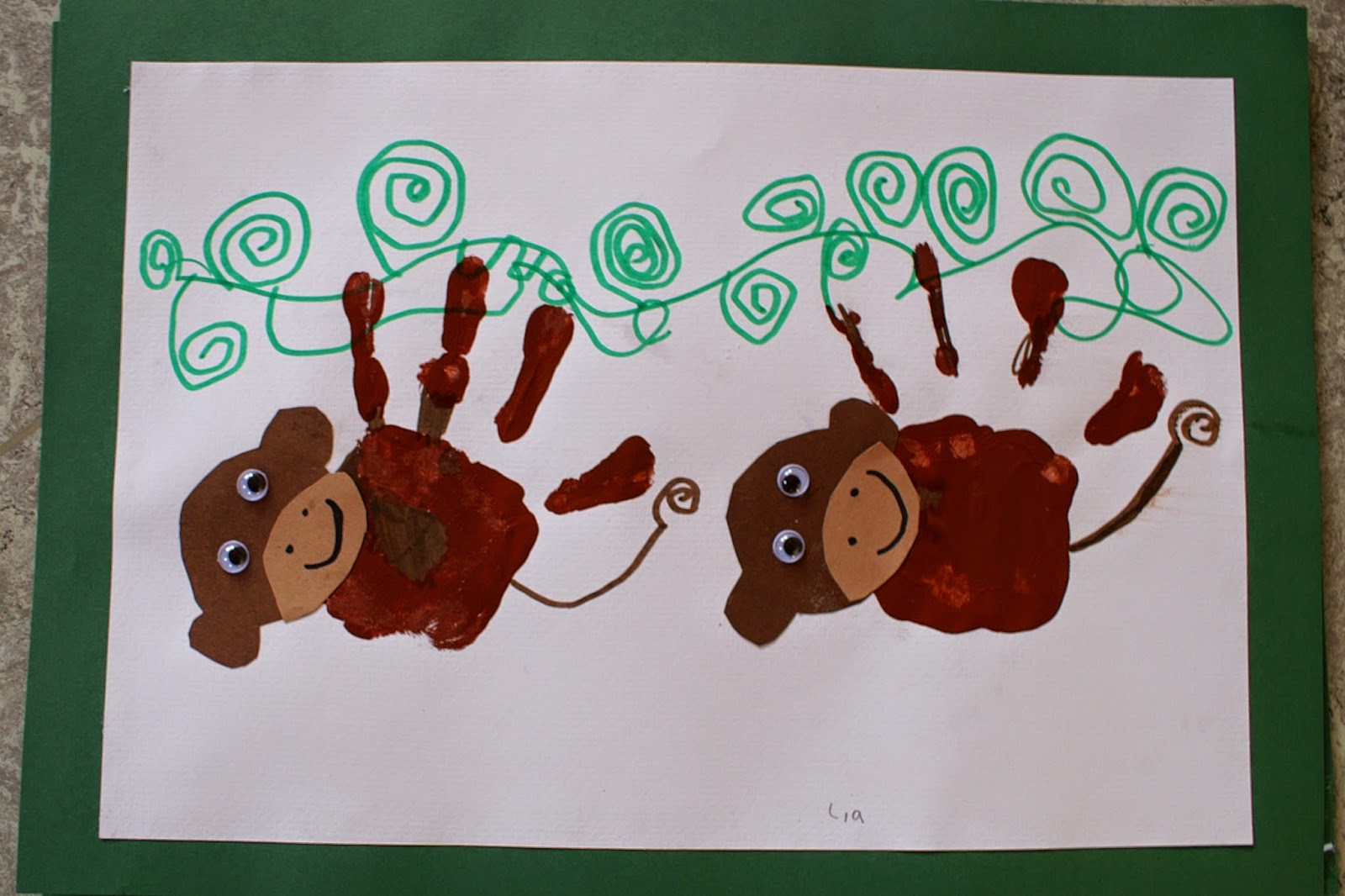 Märlimuus: Affe aus Handabdruck