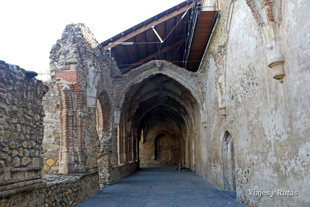 Claustro Reglar del Monasterio de Santa María de Carracedo