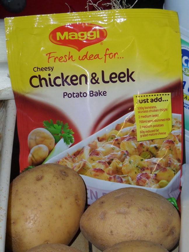 Madhouse Family Reviews Maggi Cheesy Chicken & Leek Potato Bake review