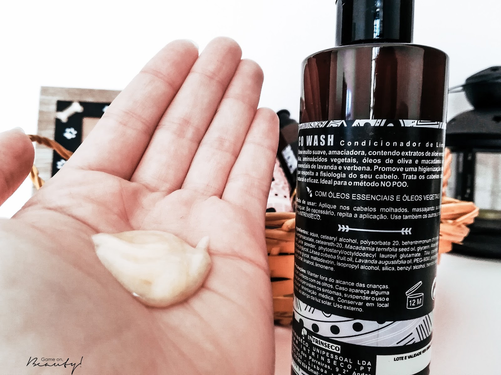 Intrínseco - marca de produtos capilares vegana para cacheadas