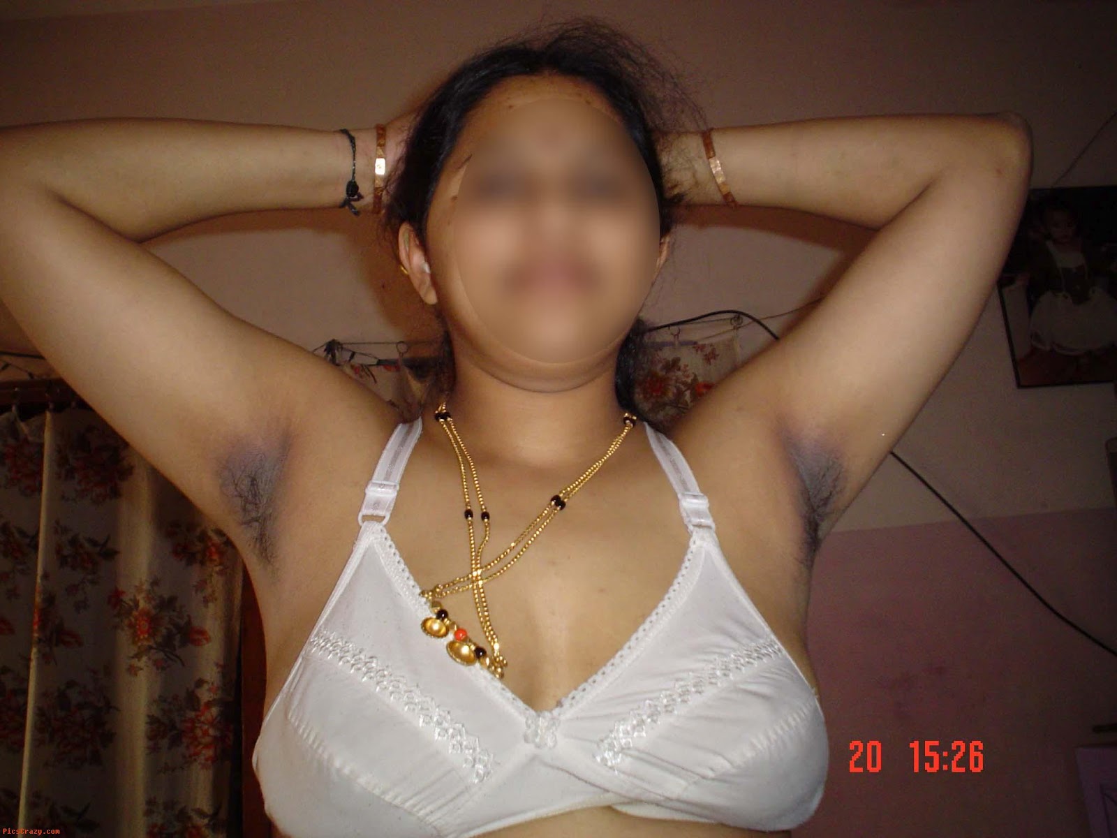 1600px x 1200px - Sexy Manjula Removing Nighty And Showing Her Gold Color 22770 | Hot Sex  Picture