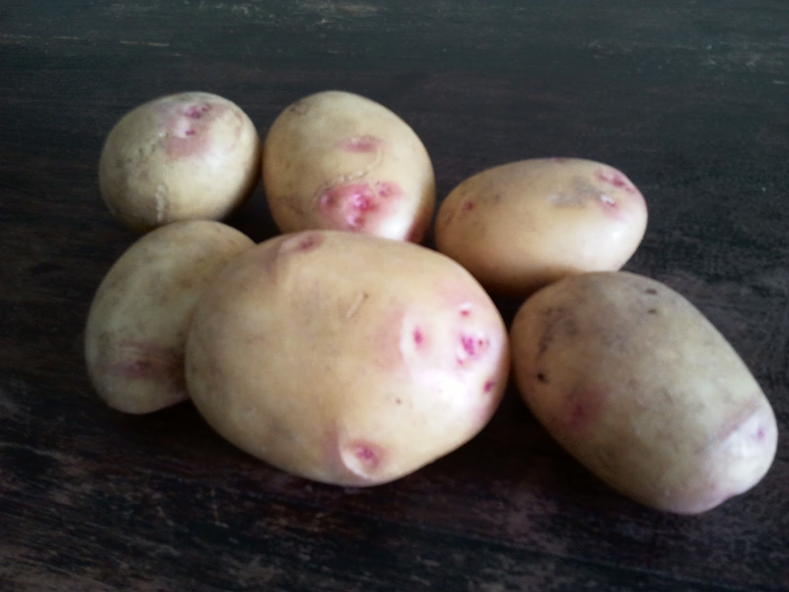 Como Pão Para Laranjas: Batatas Cozidas a acompanhar assados e grelhados