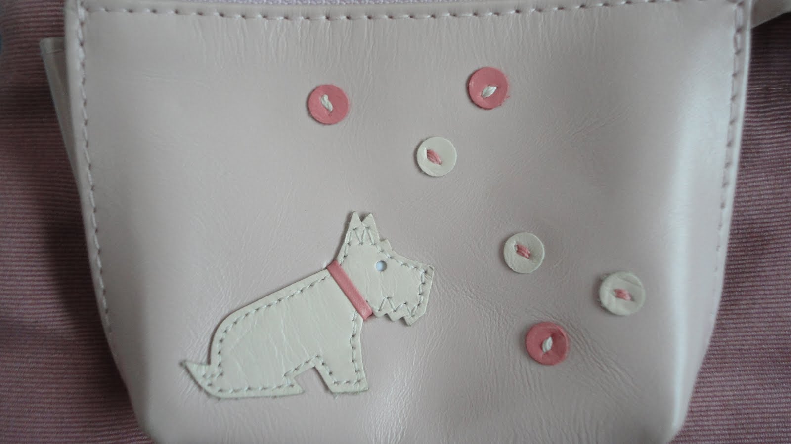 RADLEY Pink Leather Dog Designed PursePreowned Everyone can afford authentic designer brands!