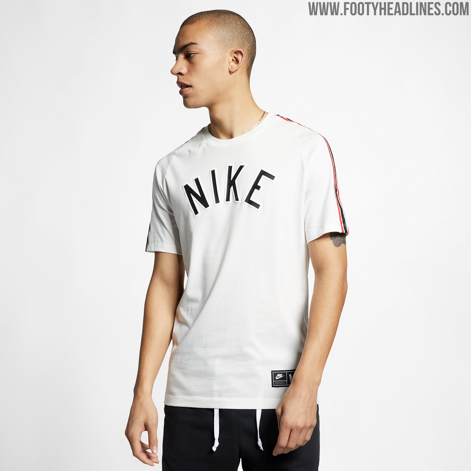 Is This Allowed? Ronaldo Wears Nike Shirt With Adidas 3 Stripes - Footy ...
