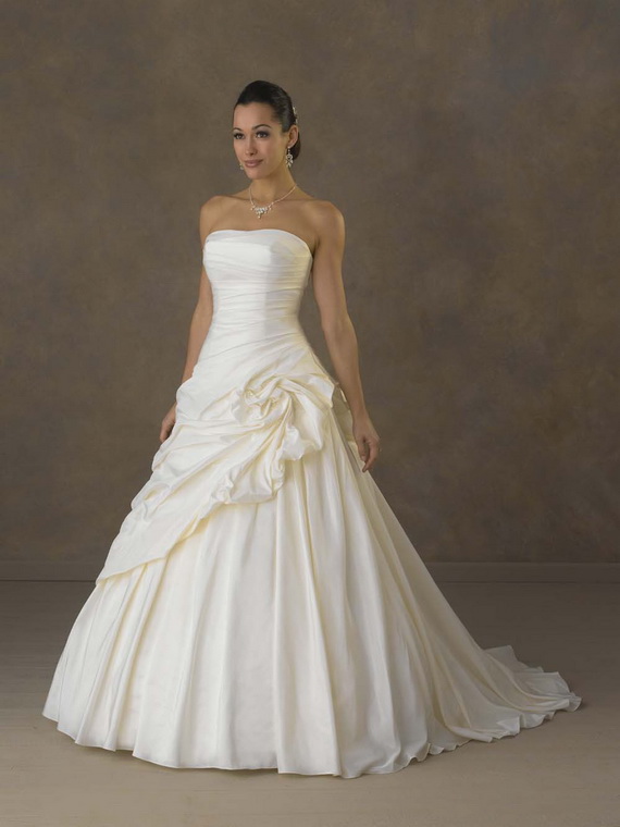 Top Fashion For All Strapless Wedding Dresses 2012