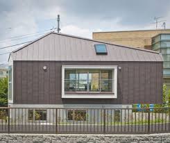 This house may look narrow on the outside. But you'll surely be amazed with what's inside! This house may look narrow on the outside. But you'll surely be amazed with what's inside!