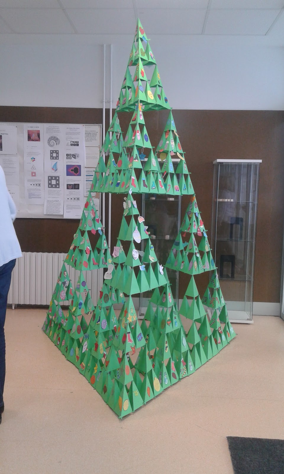 PITAGÓRICOS: UN ÁRBOL FRACTAL EN EL IES DE SAN ANTONIO DE BENAGÉBER