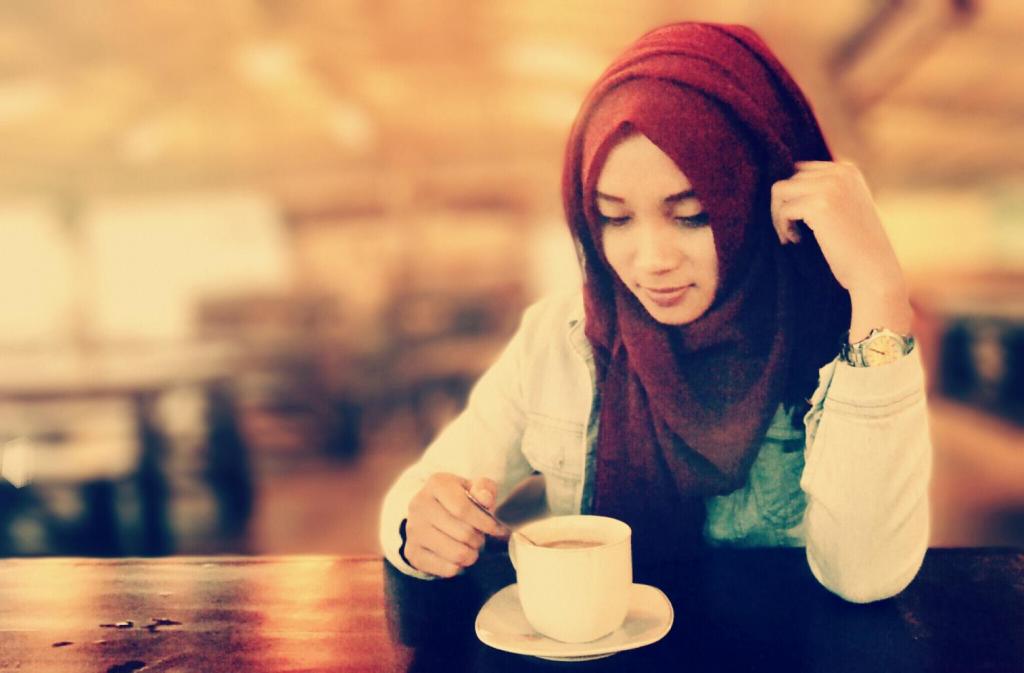 Gebetanmu Cuek Simak Berikut Ini 7 Tipe Wanita Yang Disukai Pria Cuek
