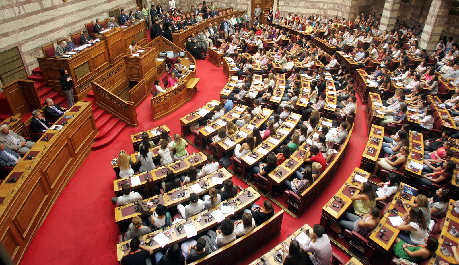 H Βουλή των Ελλήνων και οι Πολιτικοί Αρχηγοί των κομμάτων