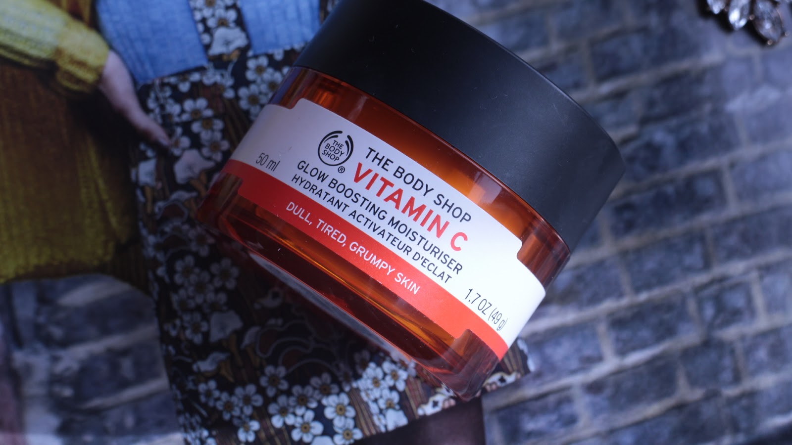 Review The Body Shop Vitamin C Glow Boosting Moisturiser Velvet Lashes