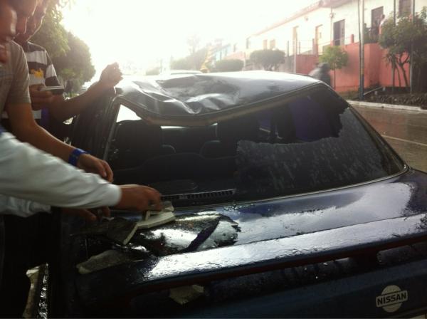 Noticias de Bomberos en Guatemala: REMOLINO ARRANCO TECHOS Y ARBOLES EN