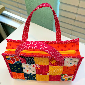 ellyn's place: Dainty Tote
