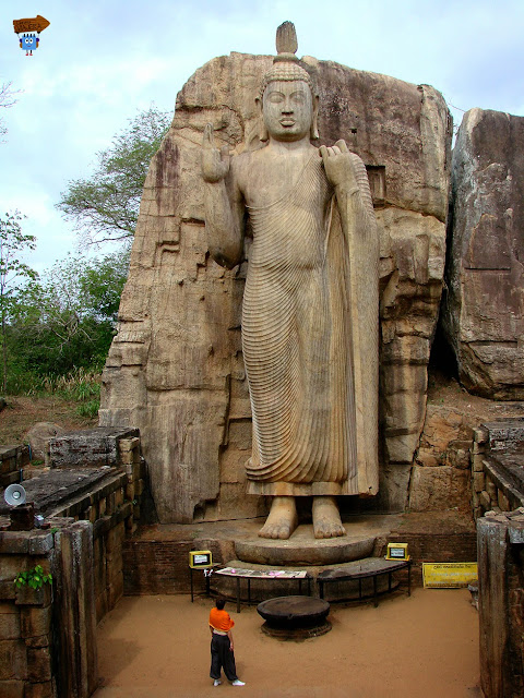 Buda de Aukana - Sri Lanka