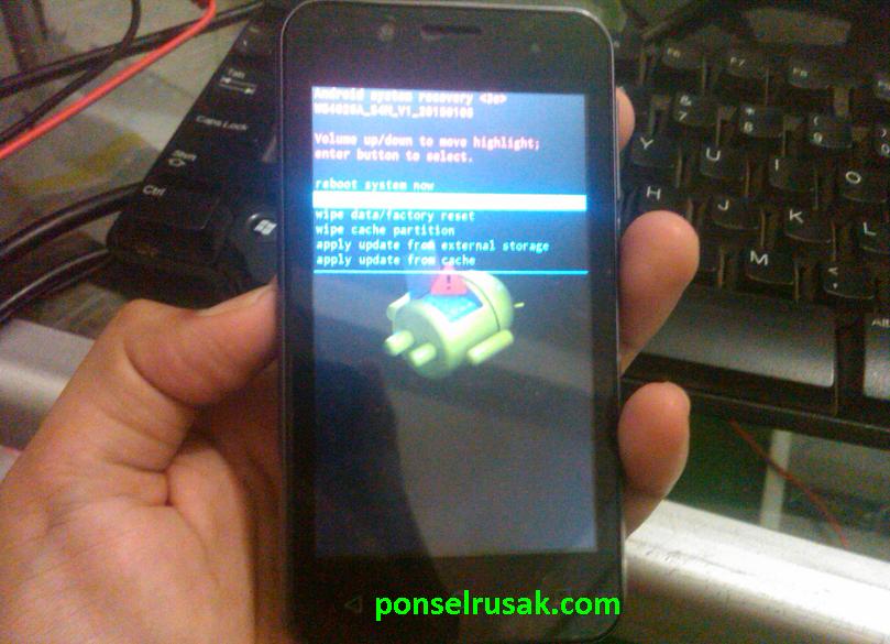 Cara membuka kode kunci pola advan s4m dengan masuk ke recovery mode.