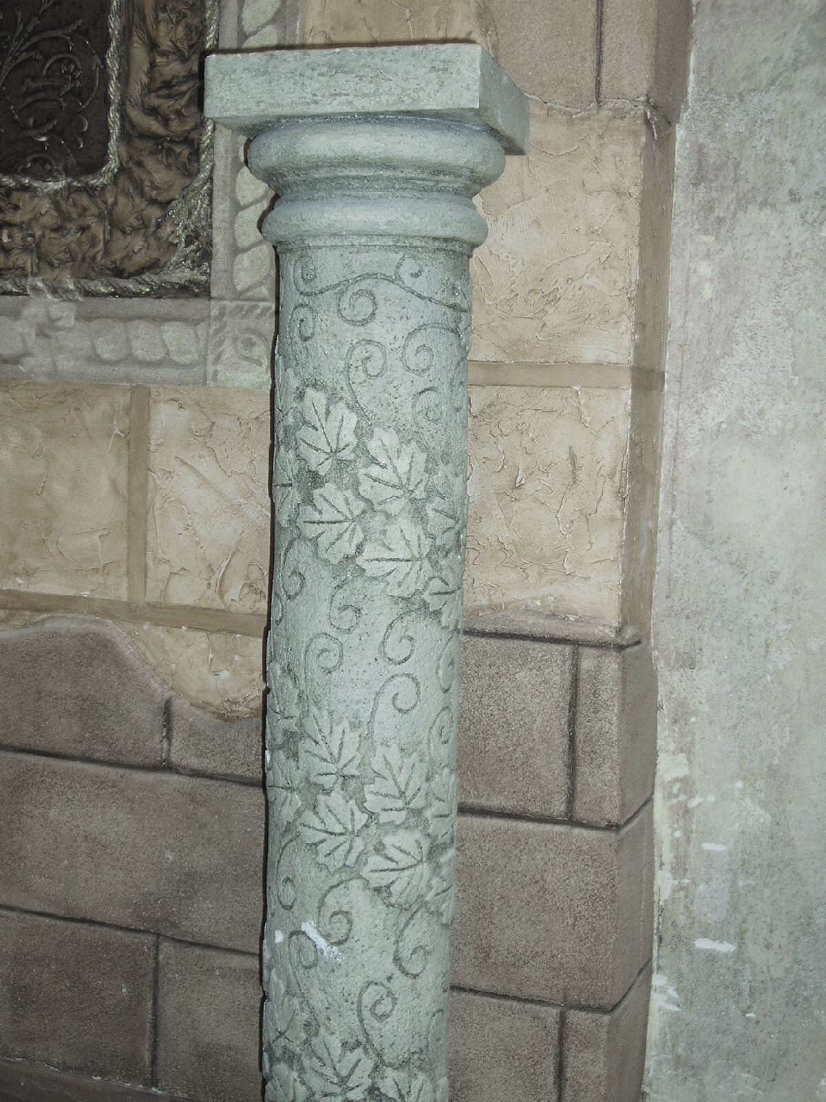 PINTURAS EN GENERAL Y TALLADOS CON TEXTURAS DE PIEDRA: IMITACIÓN A PIEDRAS