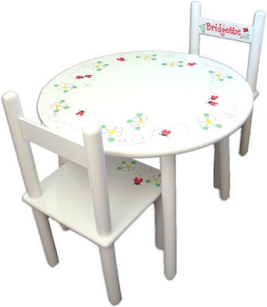 child sized table and chairs