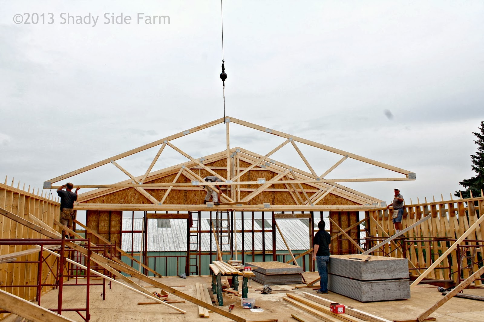 Round Roof Barn Trusses