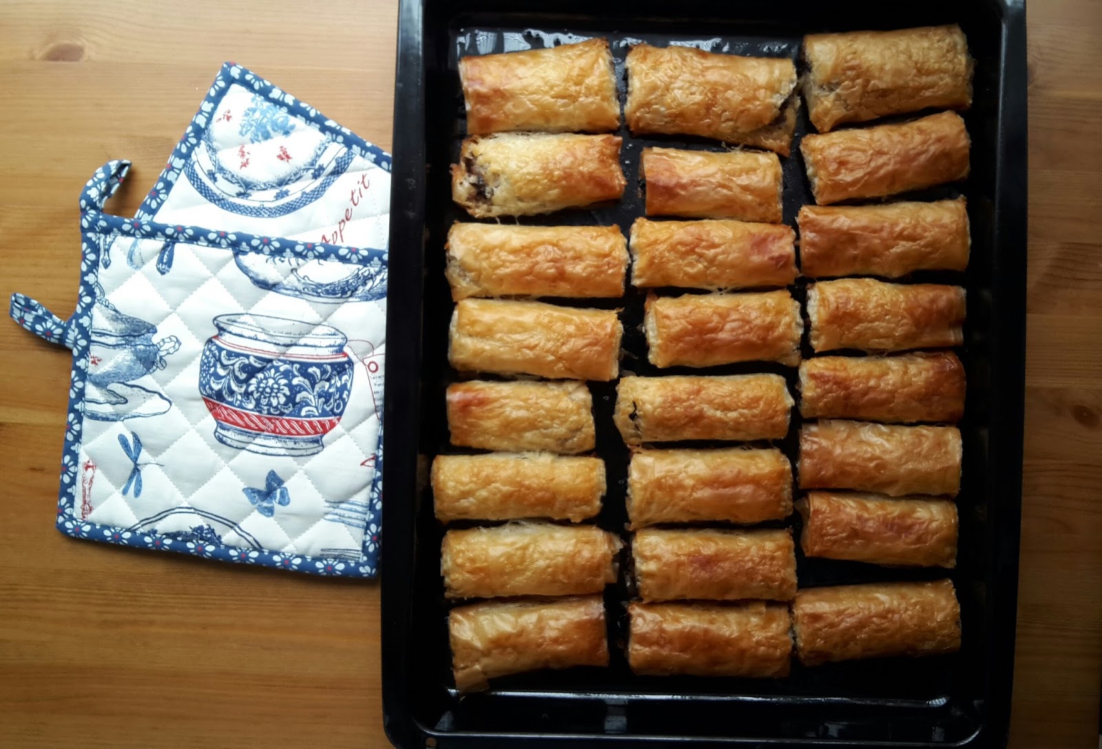 KARAKÖY BÖREĞİ Çinili Mutfak