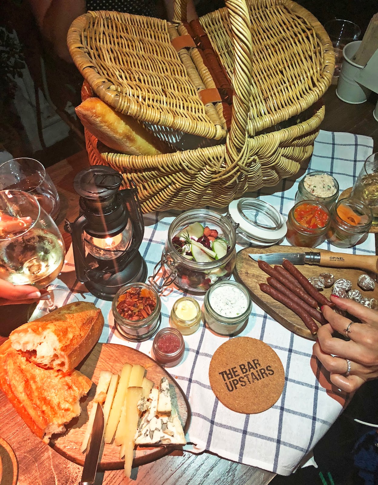 The Bar Upstairs The Bar Upstairs DIY Picnic Basket