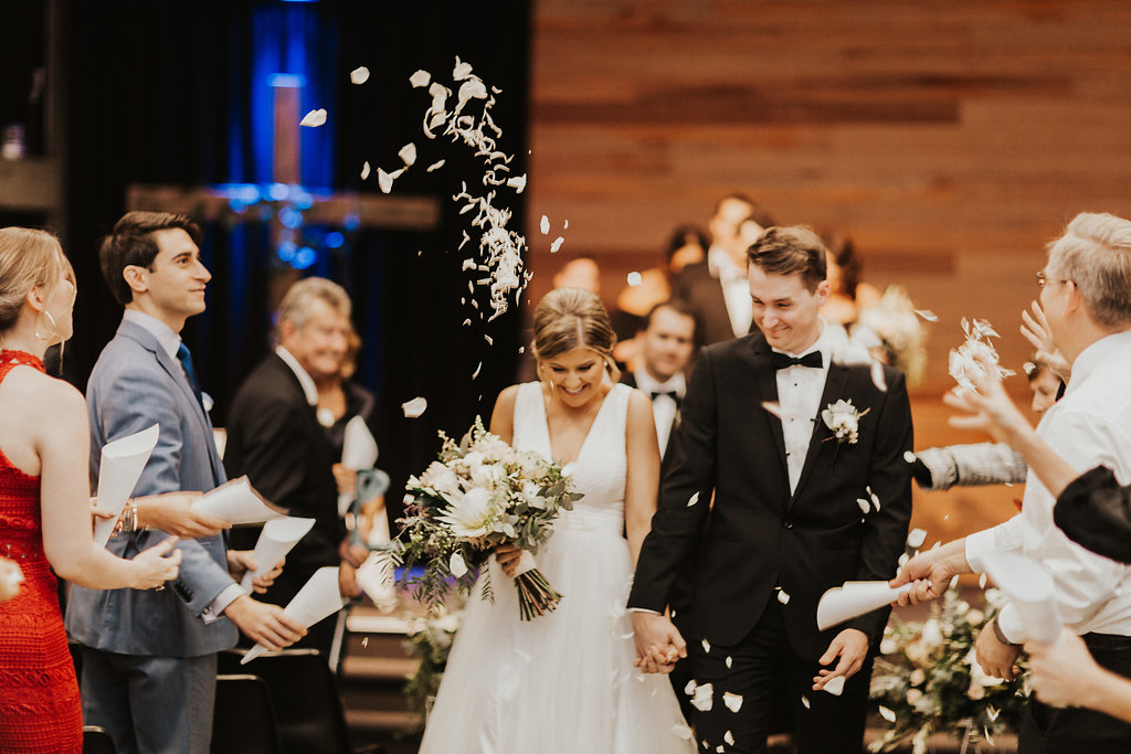 TO THE AISLE AUSTRALIA | JACK + KENDELL GRETA ELIZABETH PHOTOGRAPHY BRISBANE WEDDING FEATURE