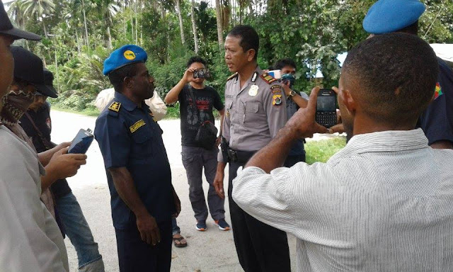 Aparat indonesia datangi kediaman Presiden Papua saat HUT Pemulihan Kemerdekaan Negara Papua ke-6
