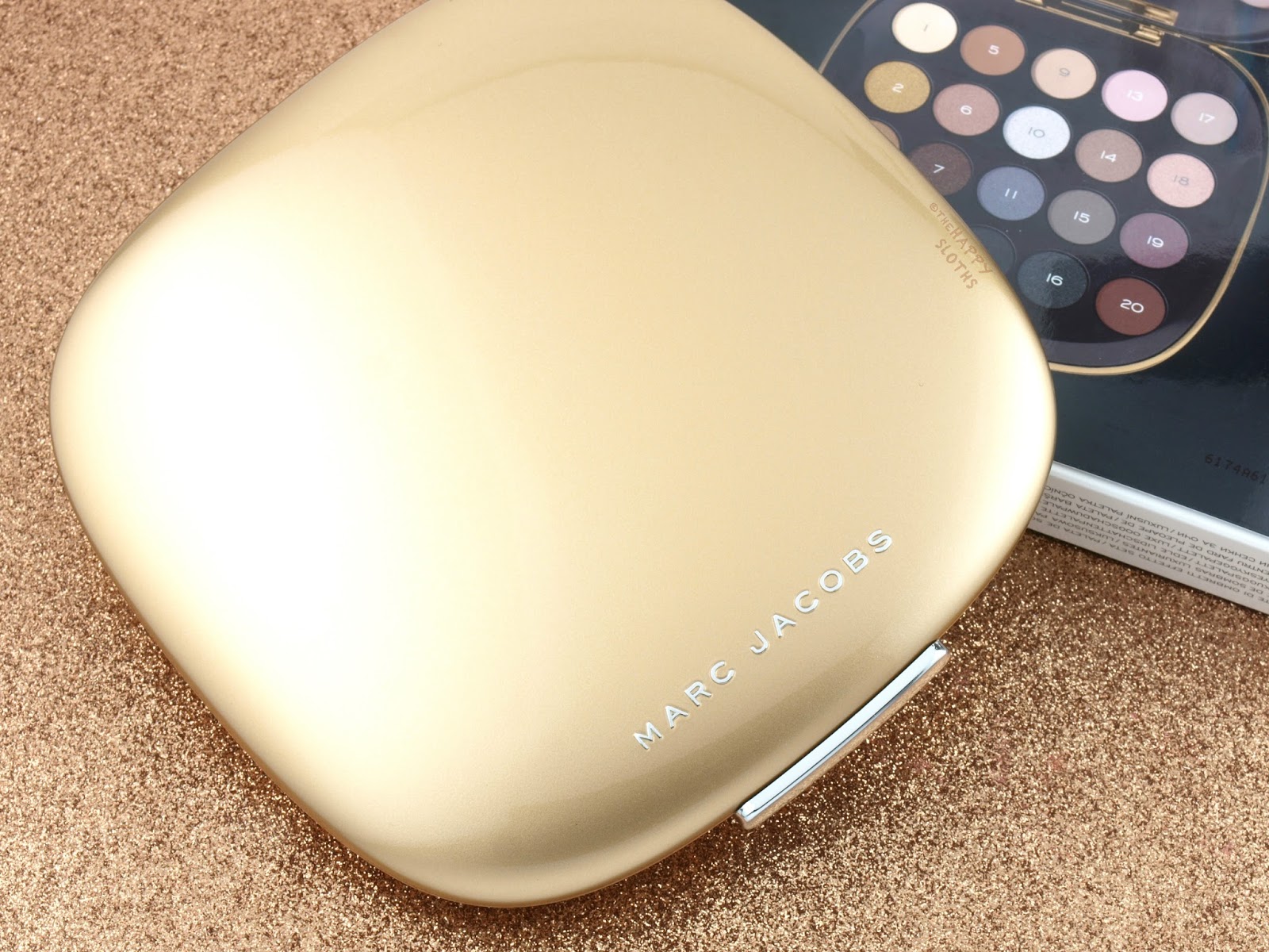 Marc Jacobs About Last Night Style Eye Con No 20 Eyeshadow Palette: Review and Swatches