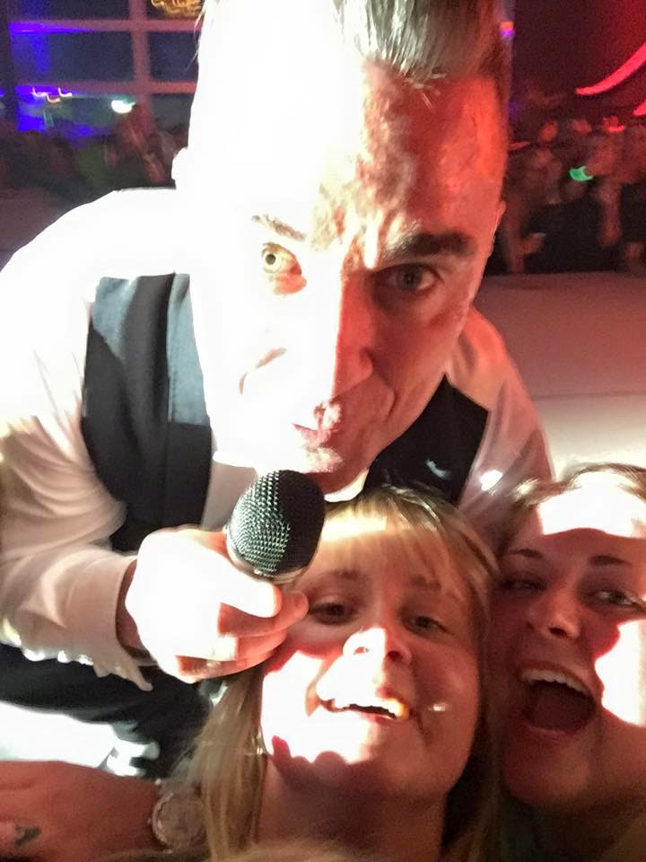 Diario italiano di Robbie Williams ROBBIE NELLO SPOT DI RFM TV FRANCIA jpg (720x960)