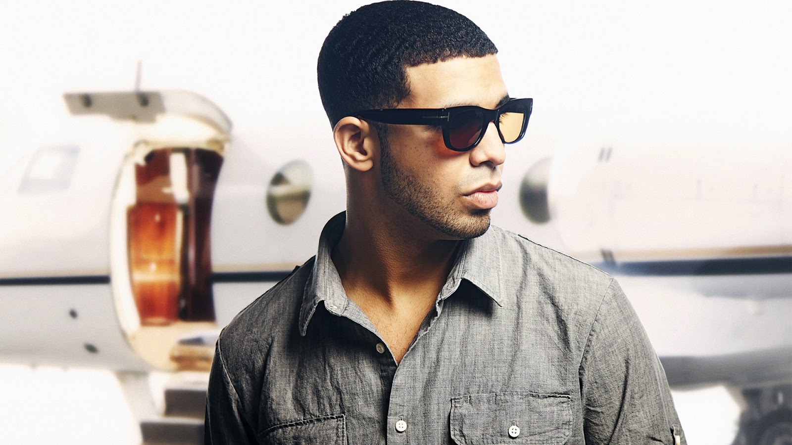 Smile Sessions With Power Swabs Music Mondays Drake Gets Personal On