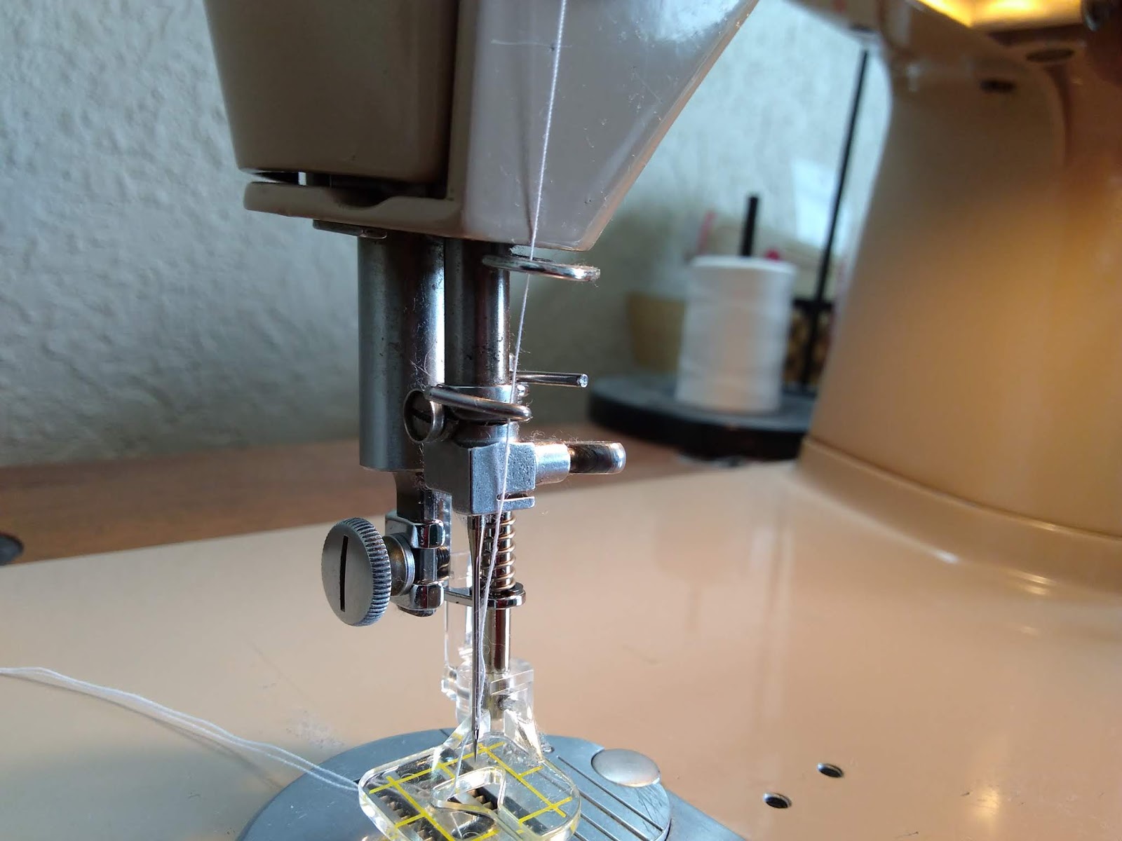 The Design Loft Free motion quilting on a Singer 503a Rocketeer