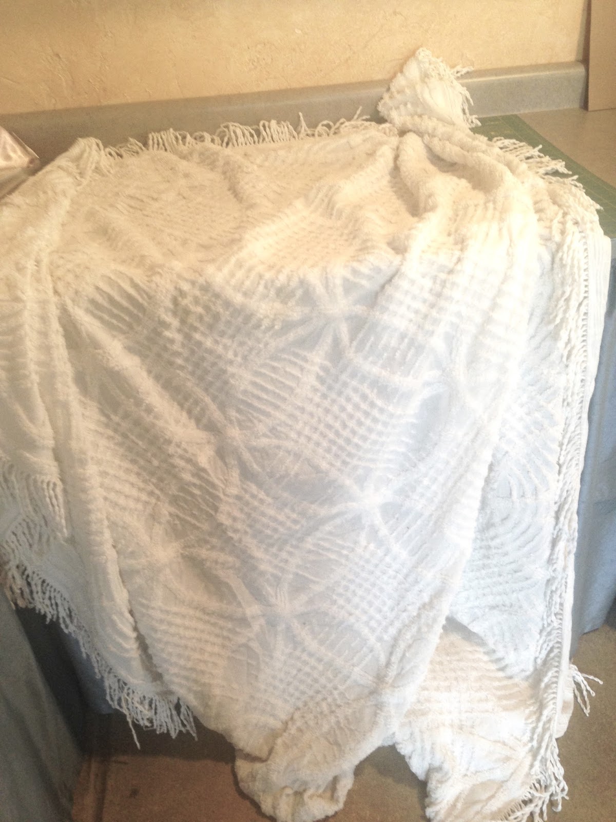 Amy's Creative Pursuits How To Make A Pillow Sham Out Of An Old Bedspread
