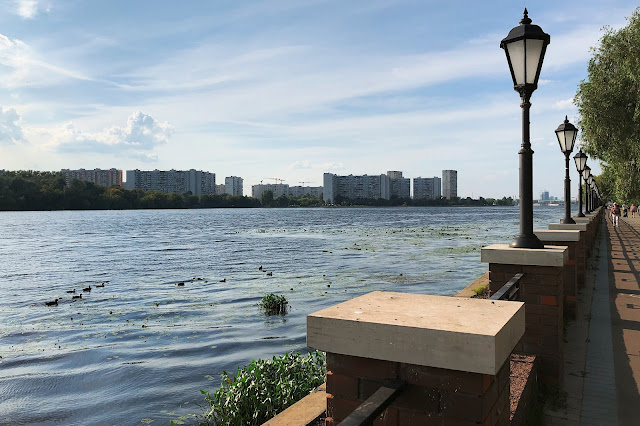 парк Печатники, вид на Нагатино, Москва-река