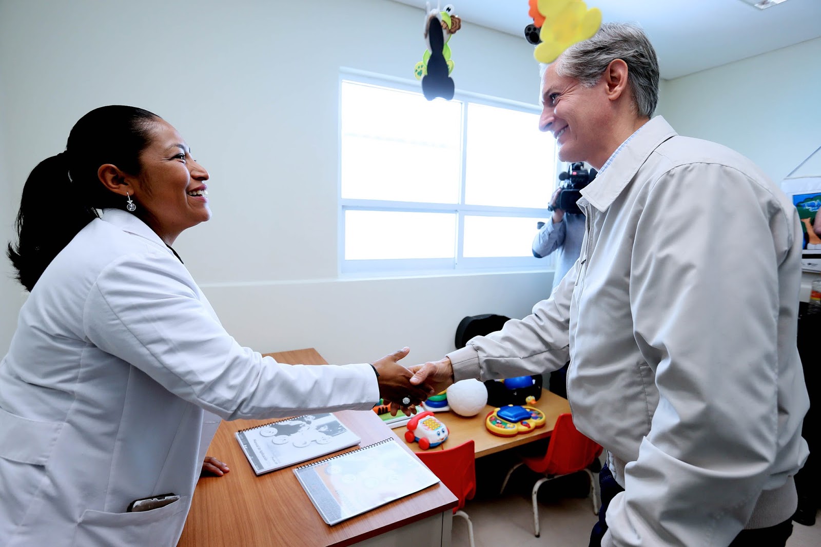 El mexiquense Hoy Refrenda Alfredo Del Mazo Se cubrierá el 80 del