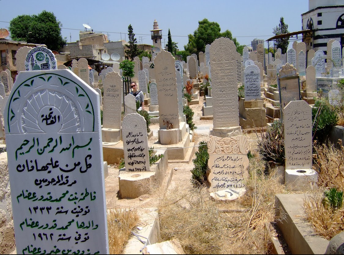 некрополь мусульманское кладбище. можно ли мусульманам на христианское кладбище. пластовское мусульманское кладбище. подшиваловское мусульманское кладбище. мусульманские гробницы.