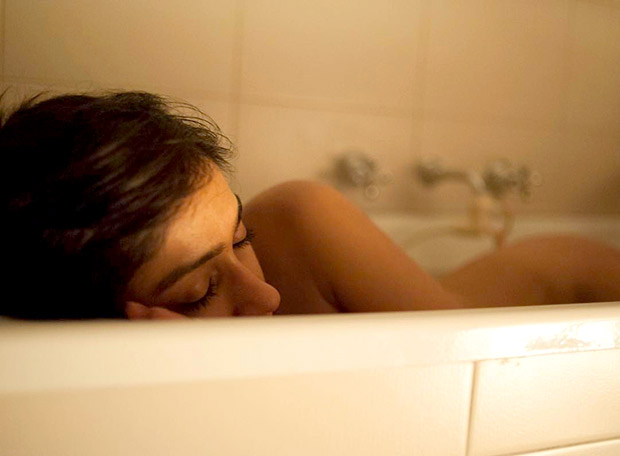 Ileana D’cruz Poses Naked in a Bathtub : HOT