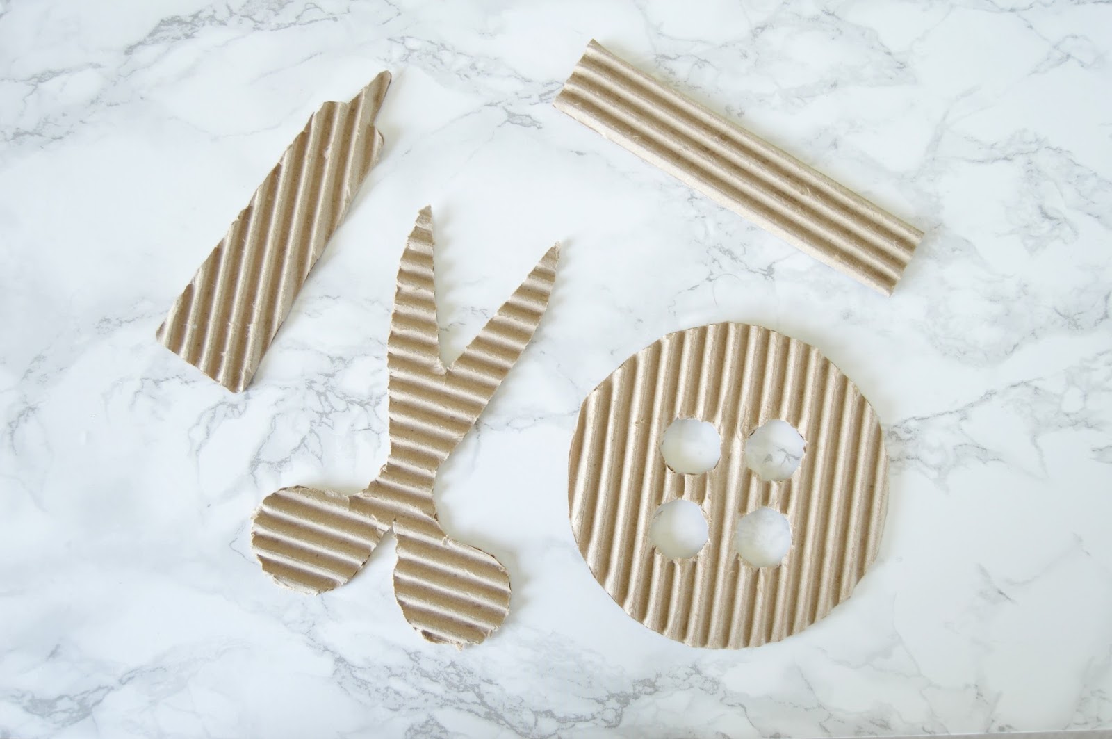 Decorative letters from cardboard - Beautyfull Blog