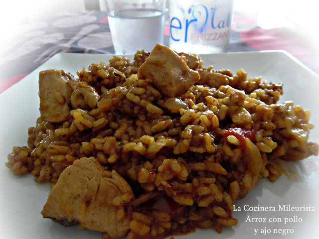 Arroz Con Pollo Y Ajo Negro
